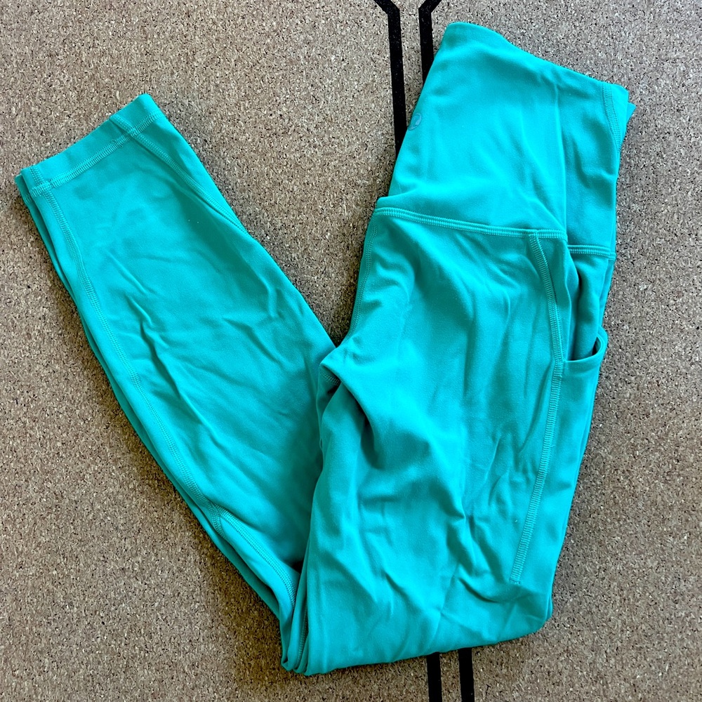 Lululemon Align High Rise legging with pockets